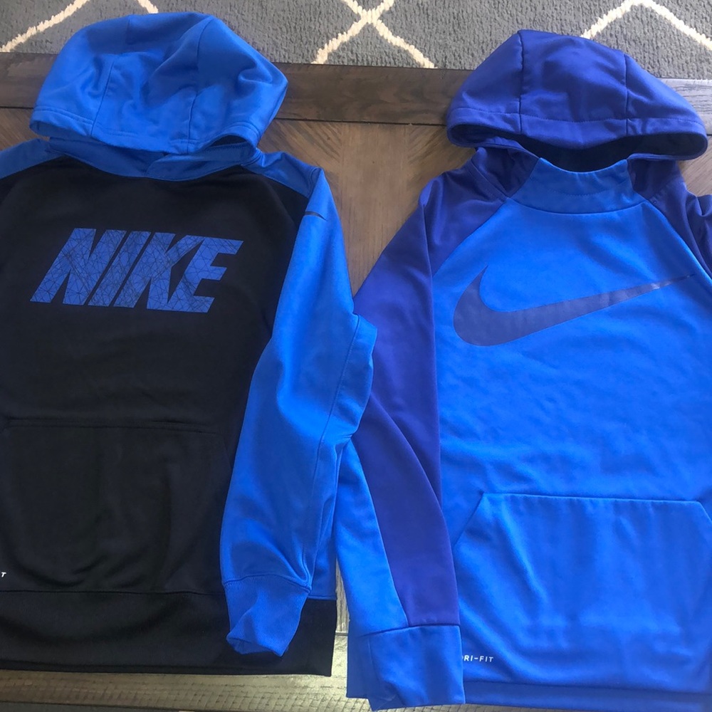 2 Nike Hoodies